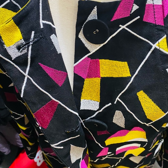 Geometric Shape Jacket - Picture 3 of 9